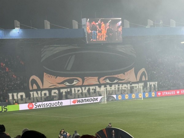 Çekler ırkçılık yaptı cezayı Fenerbahçe yedi! UEFA açıkladı